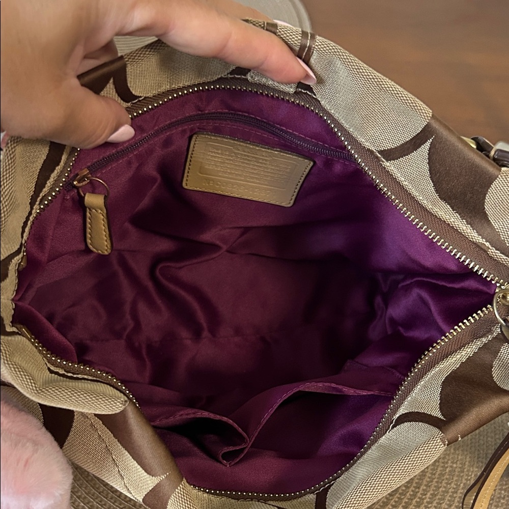 Coach Vintage Brown and Tan Shoulder Bag - Picture 10 of 12